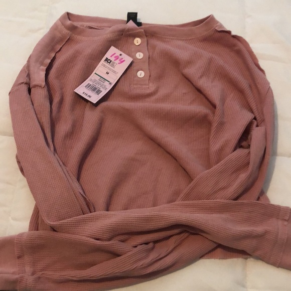 NWT 4 item bundle Medium - Picture 5 of 5